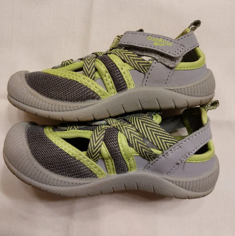 OshKosh Everplay Flexible Outsole Bump Toe Sandal Shoe Neon Green Toddler 7 EUC